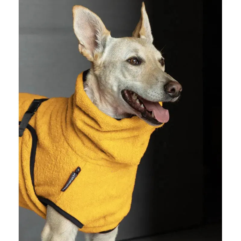 Dryup Cape ORIGINAL Standard - Hundebademantel - Action Factory - Marigin AG Onlineshop für Tierbedarf Dryup Cape ORIGINAL Standard - Hundebademantel - XS / 48cm / Gelb Mantel